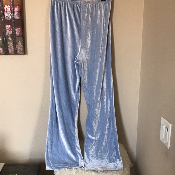 Women’s Express Velvet Blue Sky Pants - Picture 2 of 6